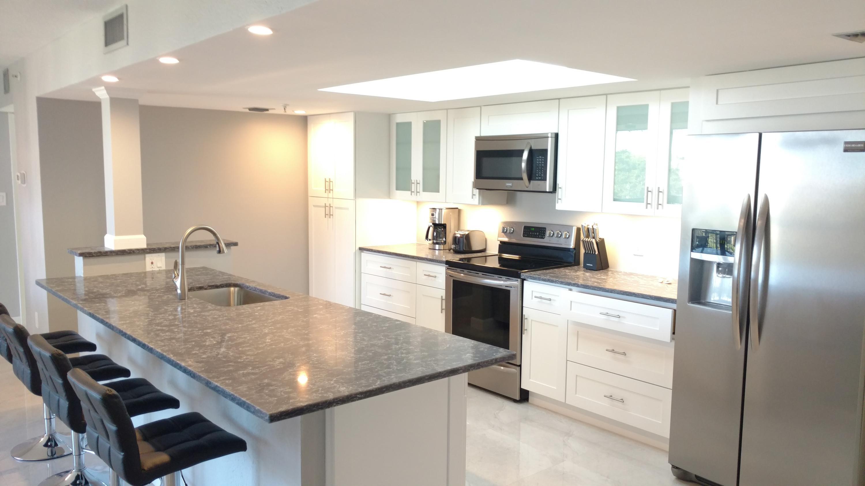 Property Photo: 2025 Lavers Circle D502 FL 33444