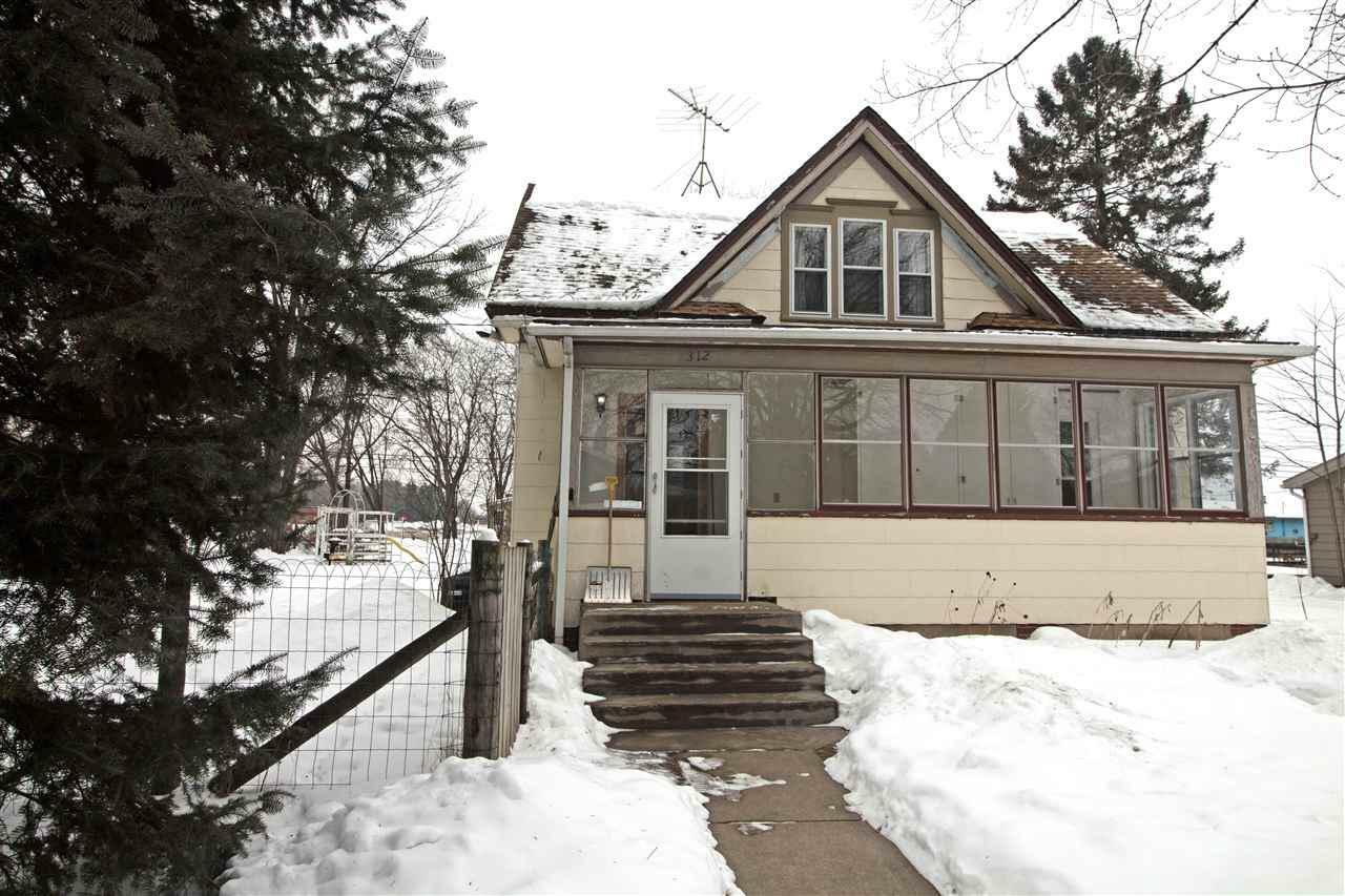 Property Photo:  312 North Wood St  WI 53588 