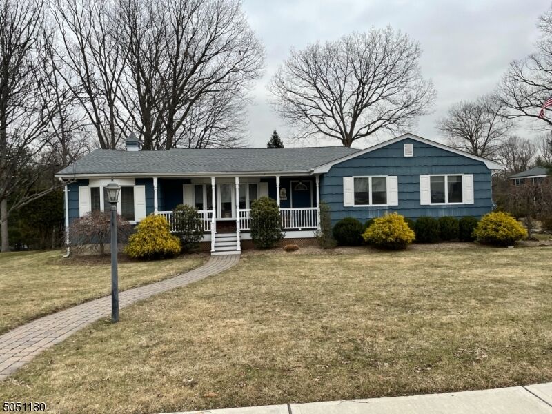 3 bed Wayne Twp. home for sale 81 ster Dr, Wayne Twp., NJ 07470