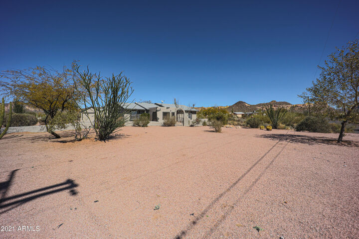 Property Photo: 5425 N Cactus Road AZ 85119