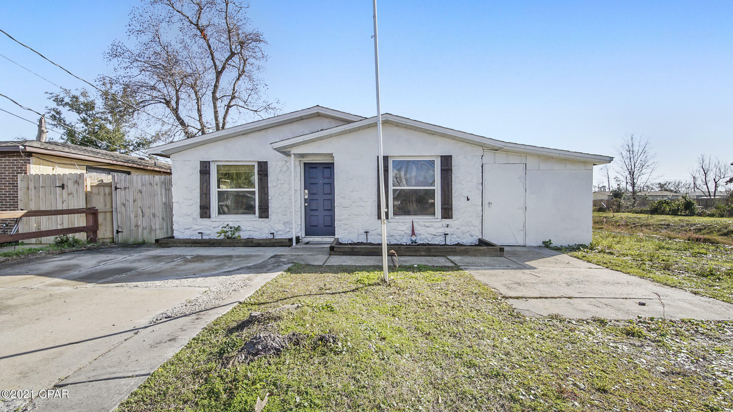 Property Photo: 6300 Pridgen Street FL 32404
