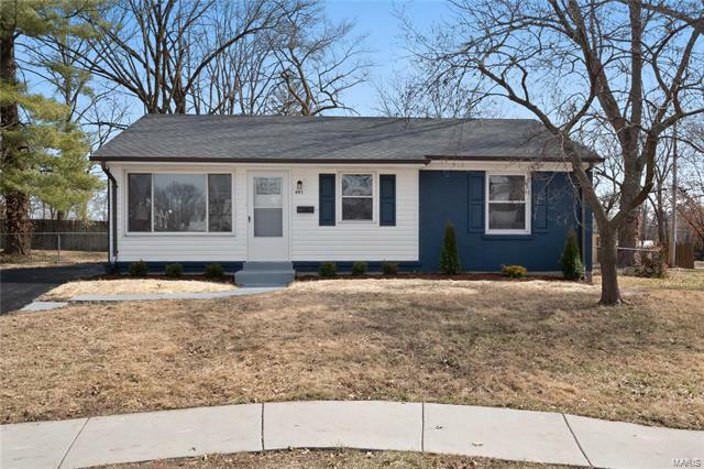 Property Photo: 401 Rollingwood Lane 63122