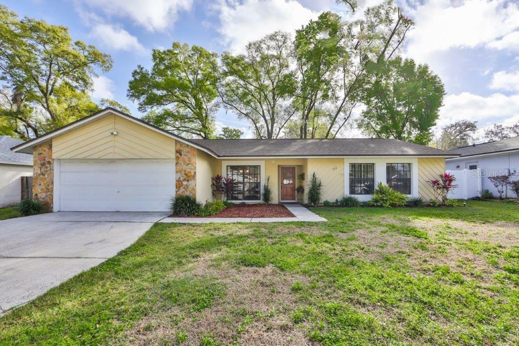 Property Photo:  953 Benninger Drive  FL 33510 