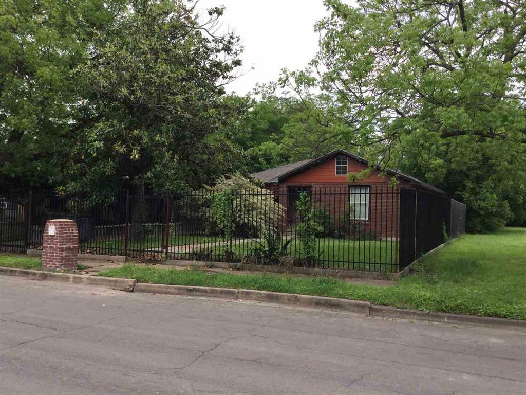 Property Photo:  2608 McFerrin Avenue  TX 76708 