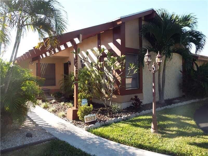 Property Photo:  281 SW 83rd Avenue  FL 33068 