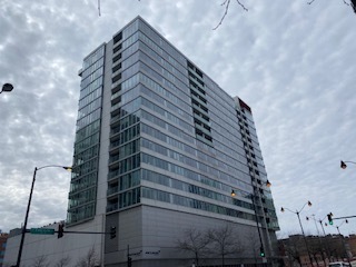 Property Photo: 659 W Randolph Street 908 IL 60661