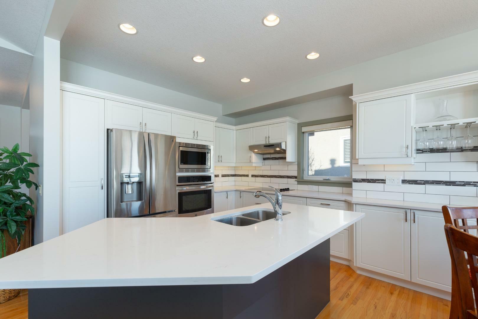 Property Photo: 35 Ravine Drive AB T1S 4H3