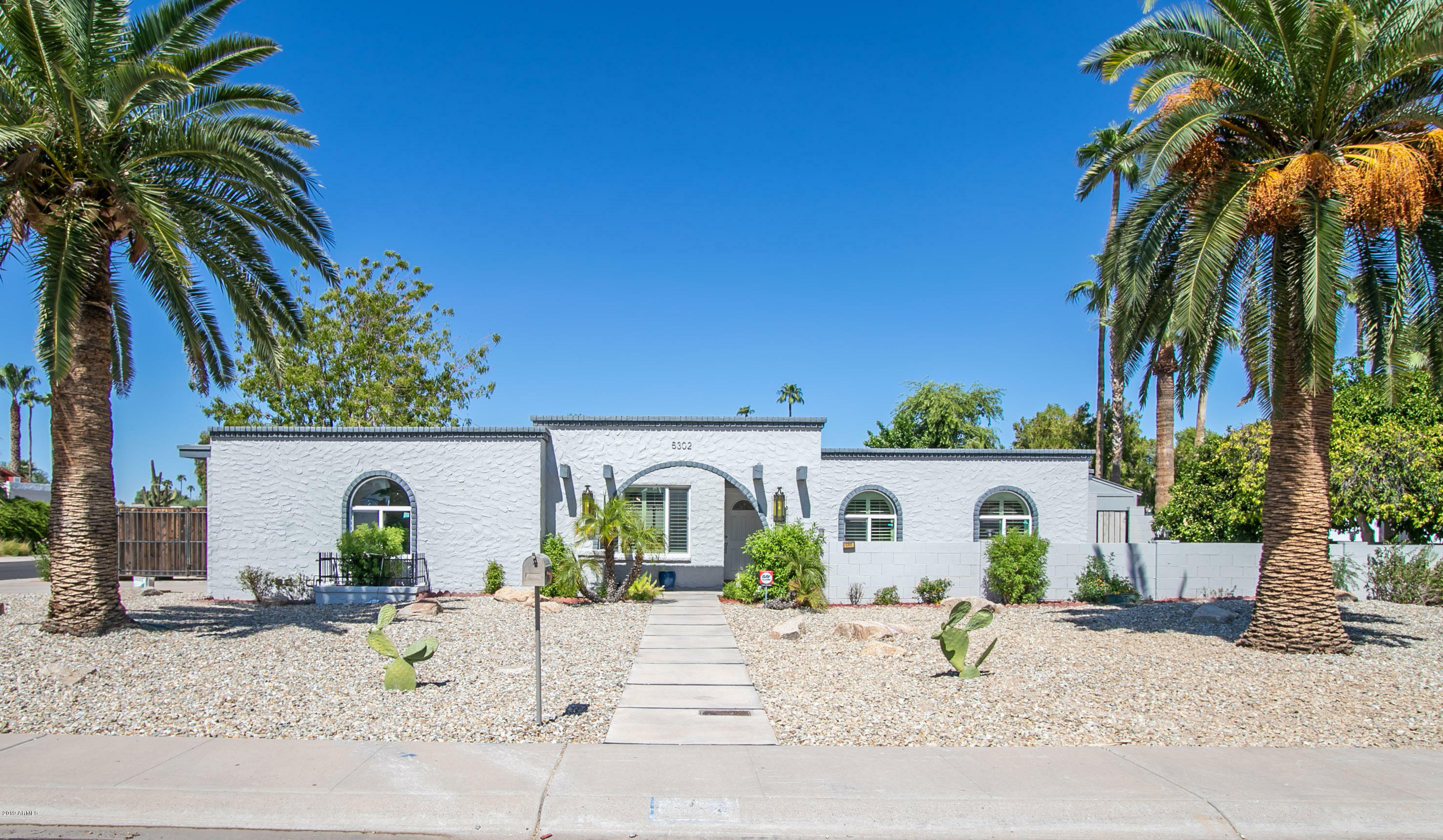 Property Photo:  5302 E Winchcomb Drive  AZ 85254 