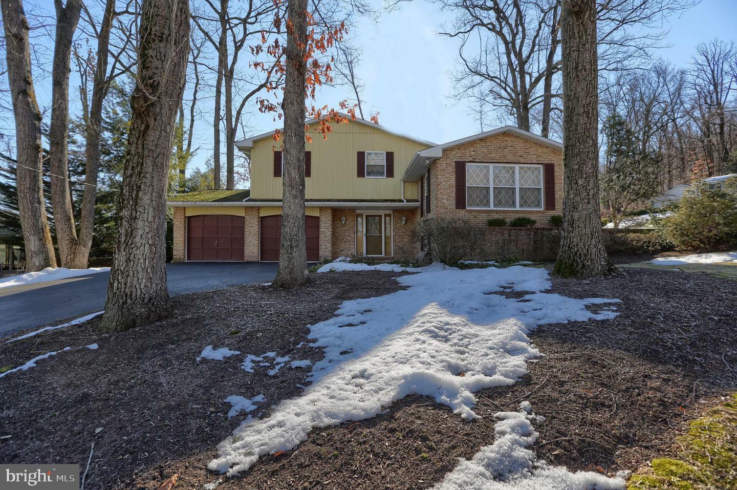 Property Photo:  71 Woodland Avenue  PA 17033 