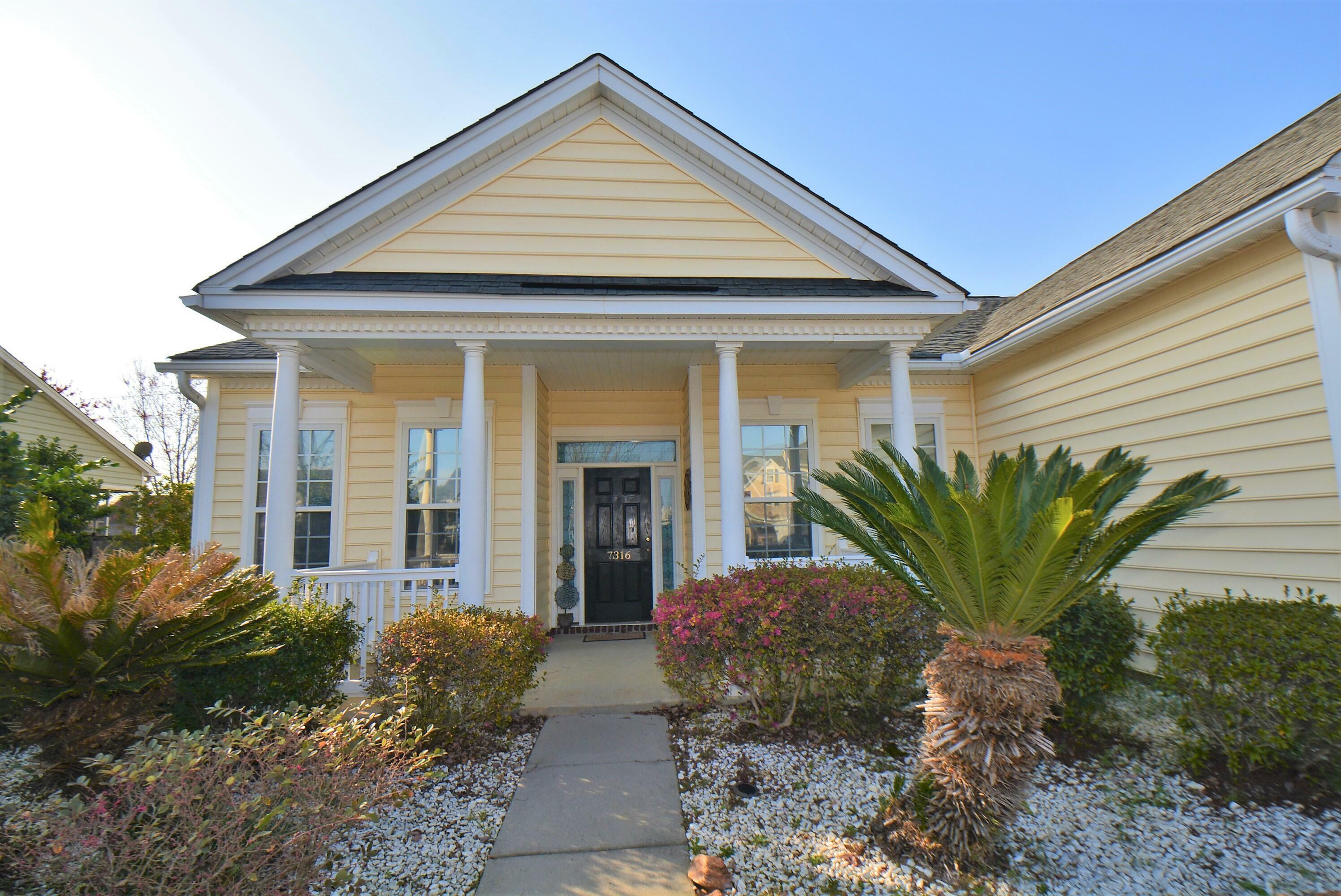 Property Photo:  7316 Coopers Hawk Drive  SC 29410 