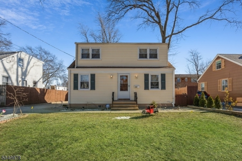 Property Photo:  526 W Webster Ave  NJ 07204 