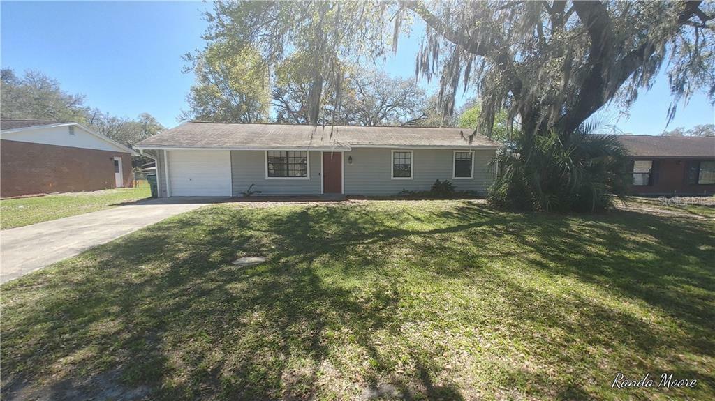 Property Photo:  39785 Meadowood Loop  FL 33542 