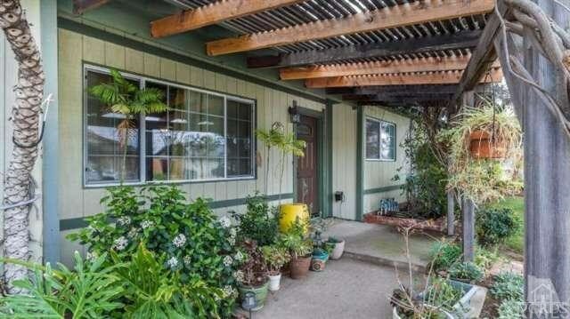 Property Photo:  2334 Kelsey Street  CA 93063 