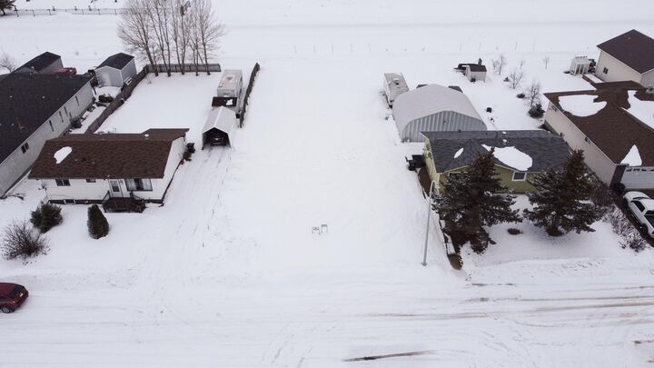 Property Photo: 509 1st B Street SW AB T0H 1M0