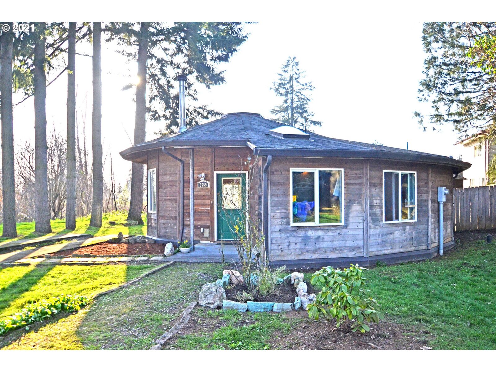Property Photo: 5559 SE 109th Ave OR 97266