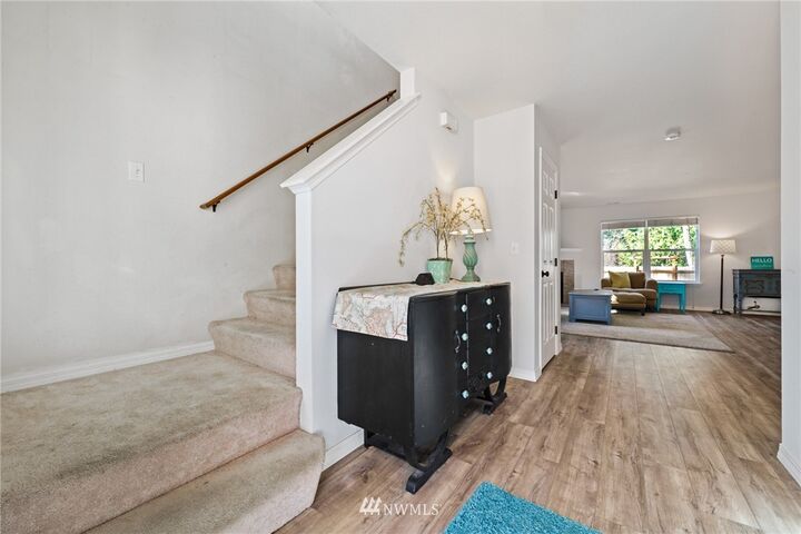 Property Photo:  7605  208th Avenue E  WA 98391 