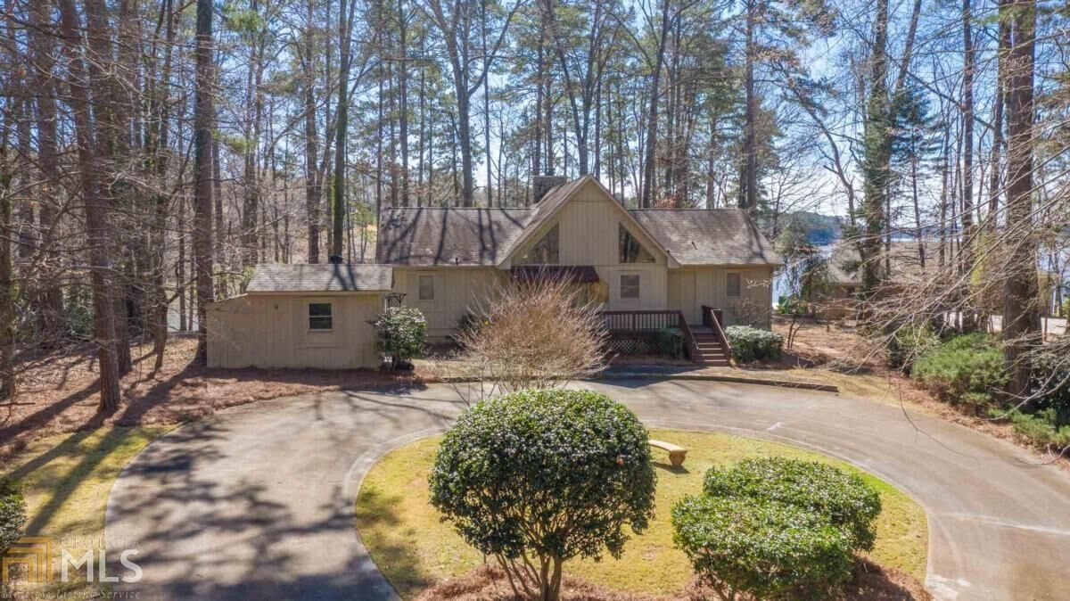 Property Photo: 1220 Dogwood Dr GA 30642