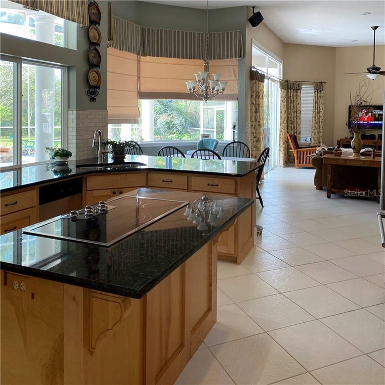 Property Photo:  2022 Whitfield Lane  FL 32835 