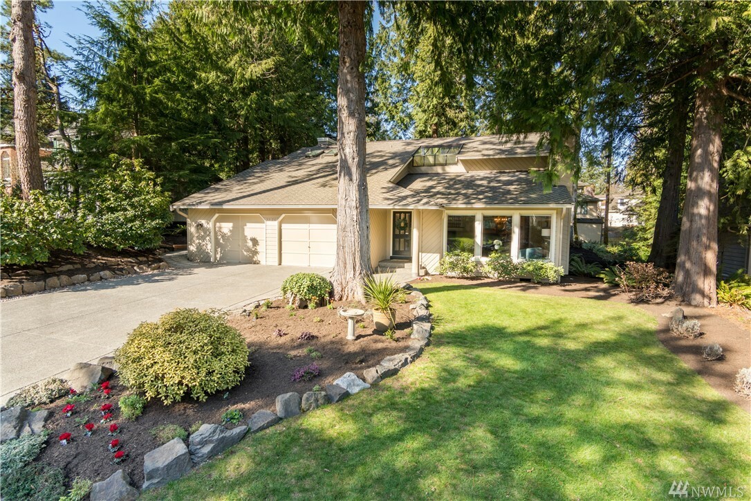 Property Photo:  22120 NE 26th Place  WA 98074 