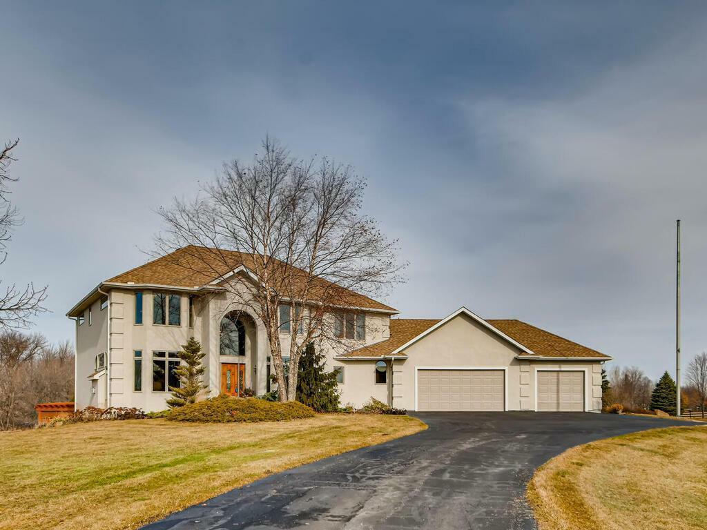 Property Photo: 5178 Country Circle MN 55357