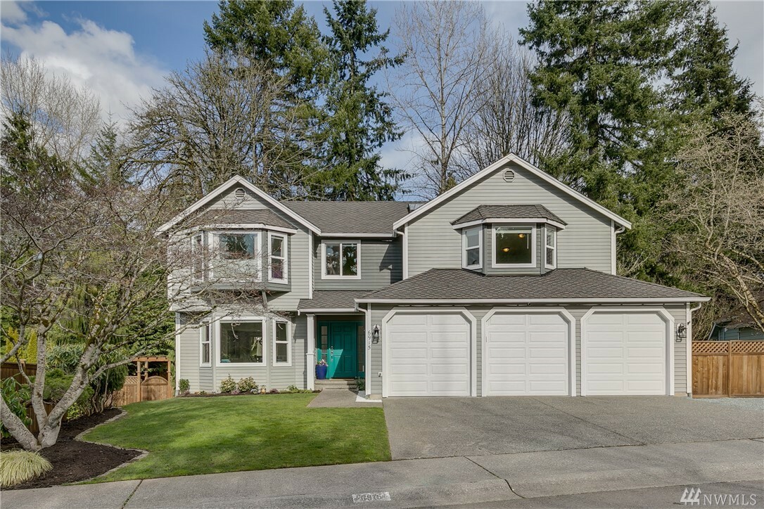 Property Photo:  6915 Cascade Dr SE  WA 98296 