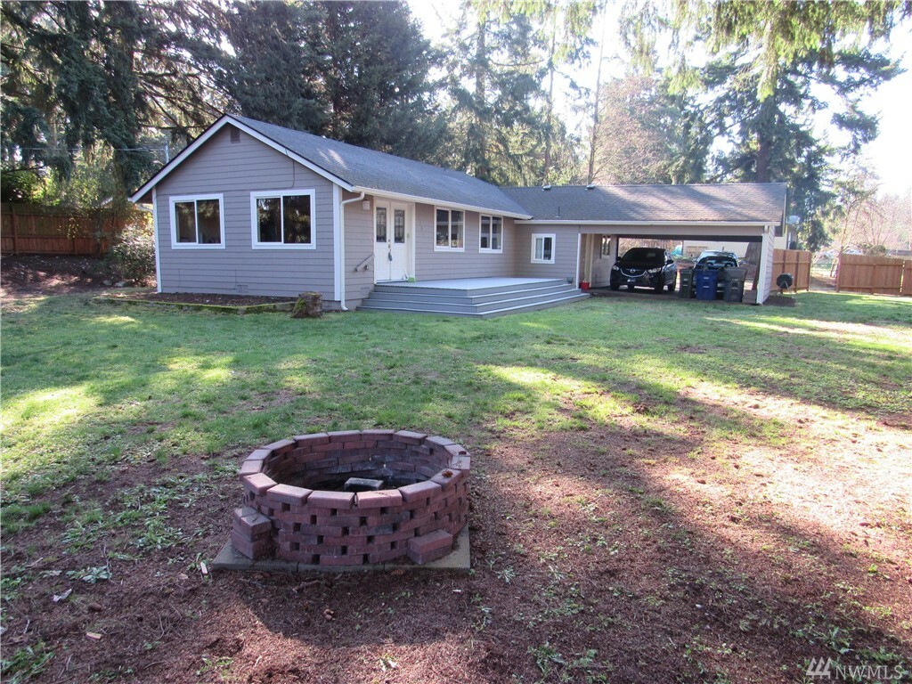 Property Photo:  12201 120th Av Ct E  WA 98374 