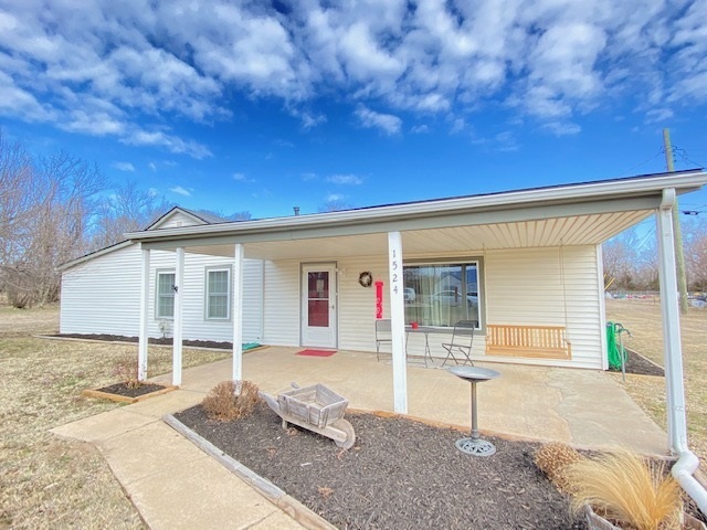 Property Photo:  1524 W 50th St.  KS 67217-5016 