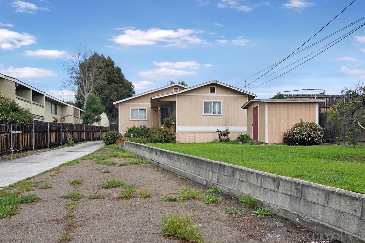 Property Photo: 4807 Parks Ave CA 91942