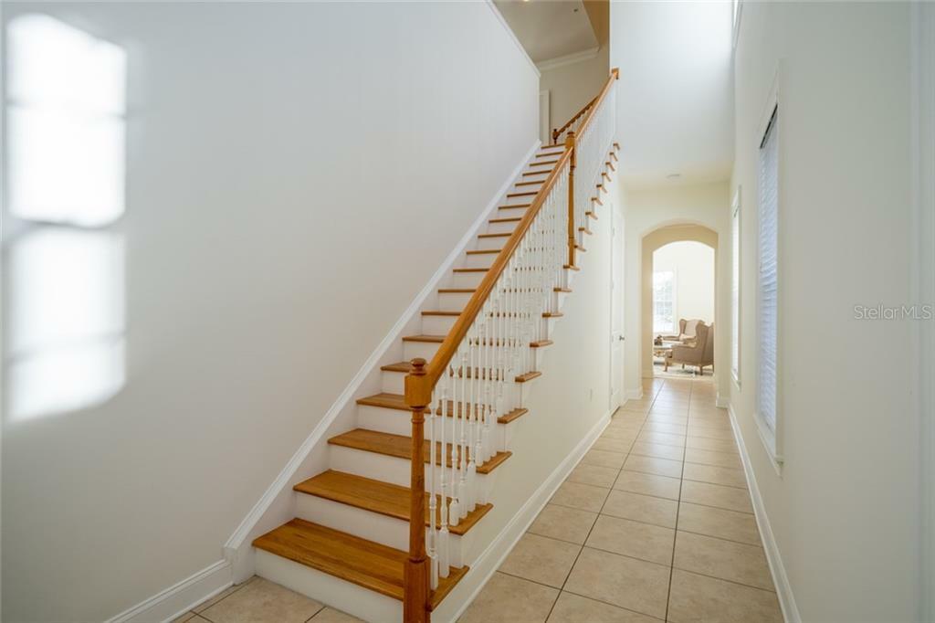 Property Photo:  410 Newbury Place N  FL 33716 