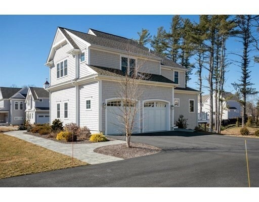 Property Photo: 11 Horseshoe Ln MA 02050