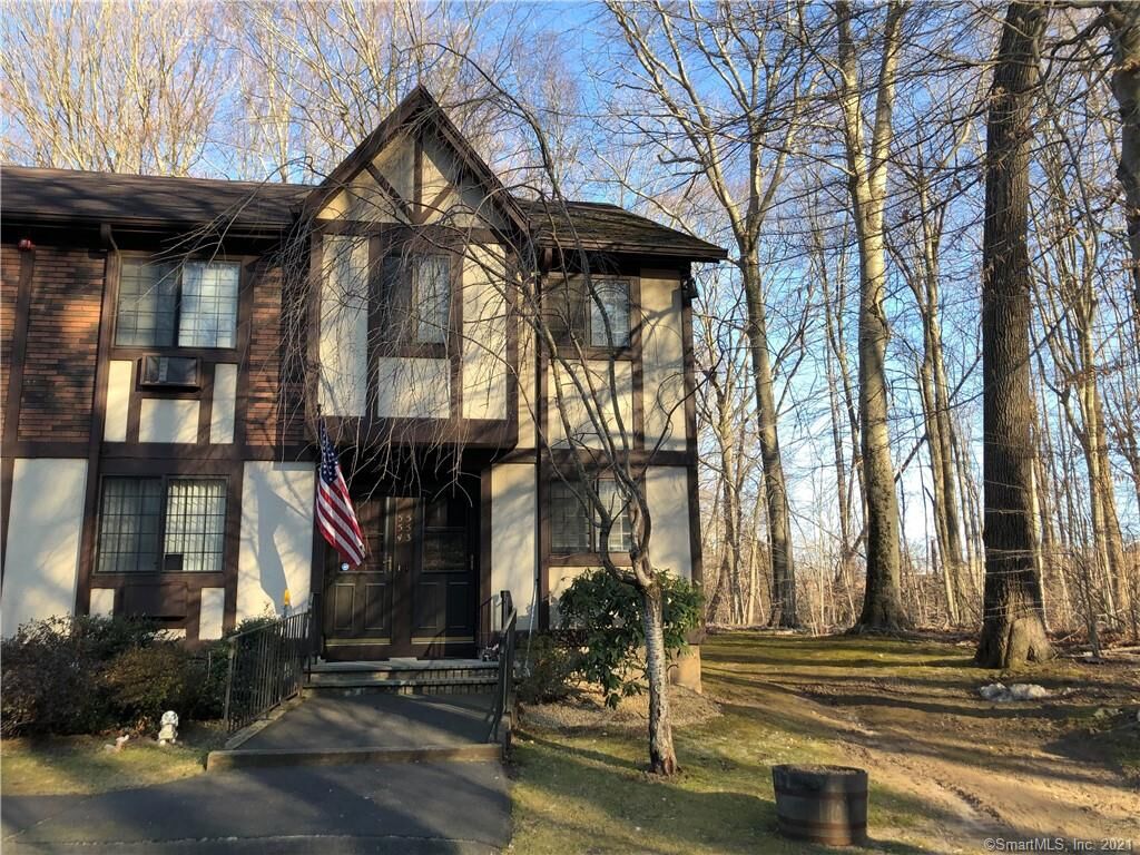 Property Photo:  553 Swanson Crescent 553  CT 06461 