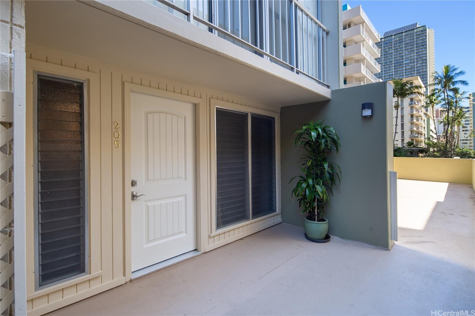 Property Photo:  440 Lewers Street 205  HI 96815 