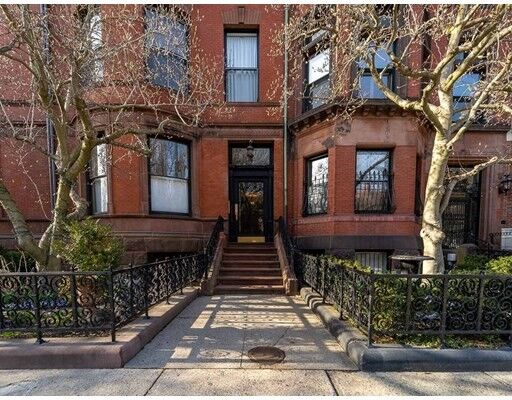 Property Photo:  207 Commonwealth Ave 10  MA 02116 