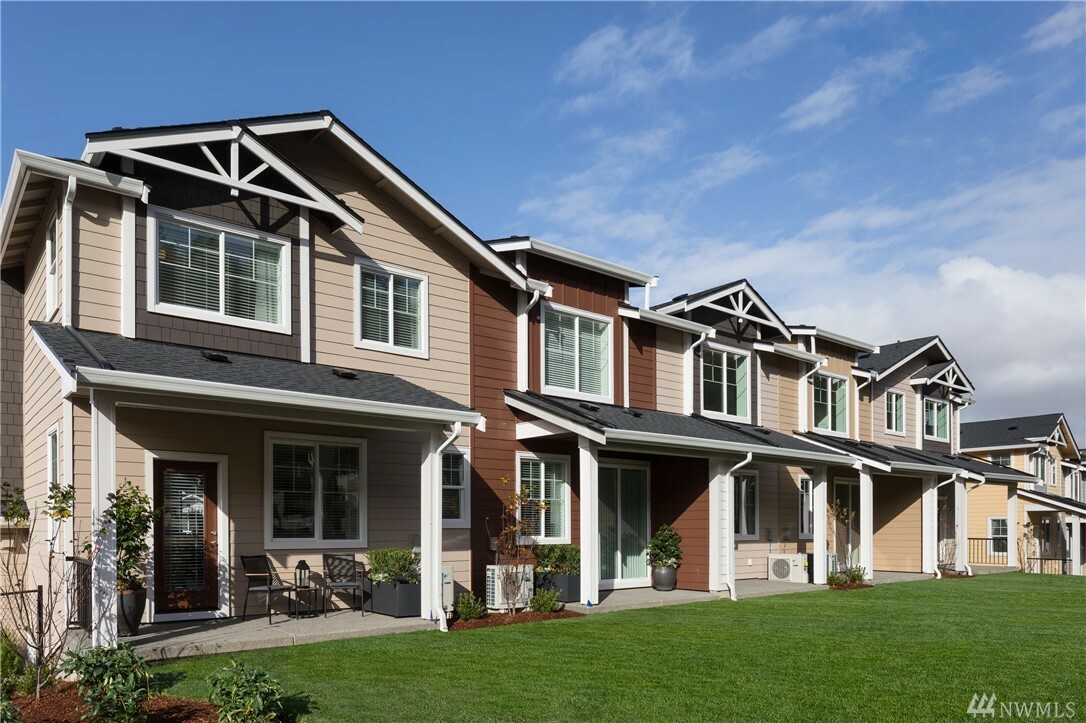 Property Photo: 22328 88th Wy S L5 WA 98031