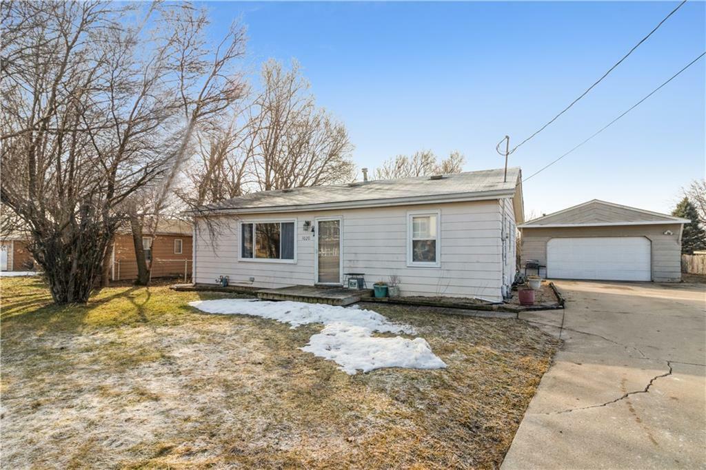 1020 Amos Avenue  Des Moines IA 50315 photo