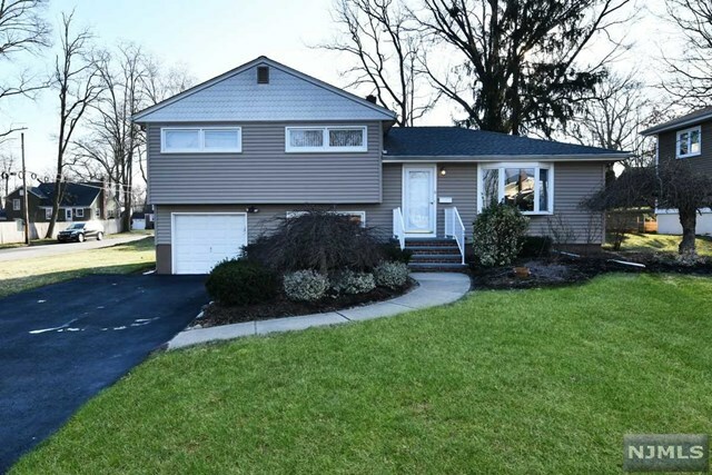 Property Photo:  9 Parker Drive  NJ 07630 