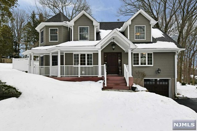 Property Photo:  240 Vitmar Place  NJ 07656 