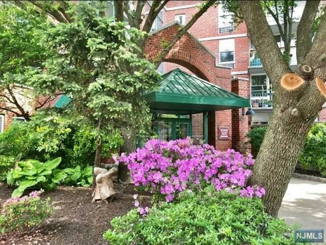 Property Photo:  300 Main Street 812  NJ 07424 