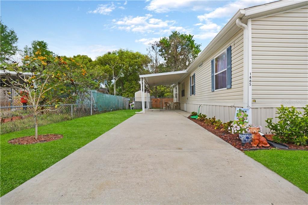 Property Photo: 1485 Lake Dr FL 32707