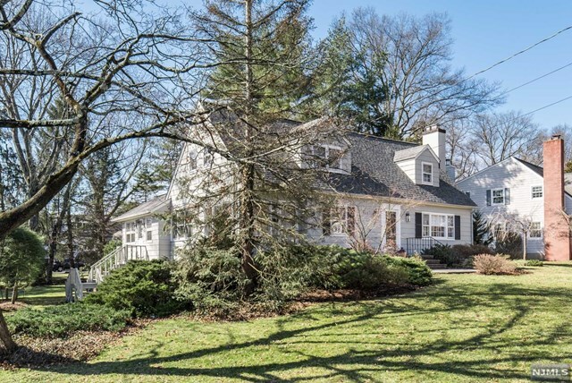 Property Photo: 162 McKinley Place NJ 07452