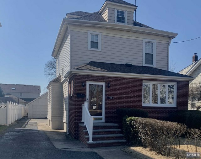 Property Photo:  152 Carlton Avenue  NJ 07073 