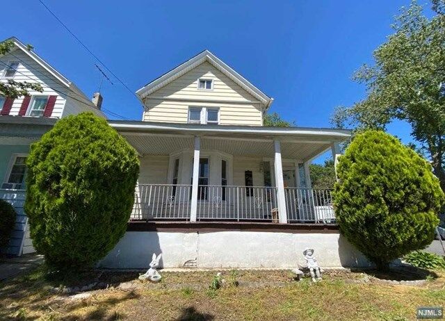 Property Photo:  126 Gamewell Street  NJ 07601 