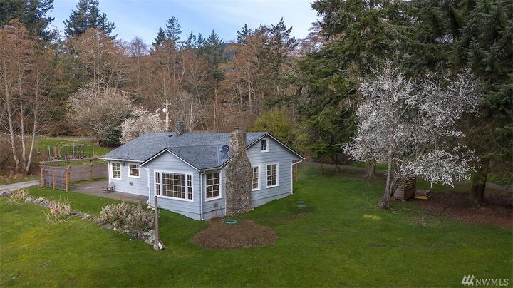 Property Photo:  13 Pleasant St  WA 98245 