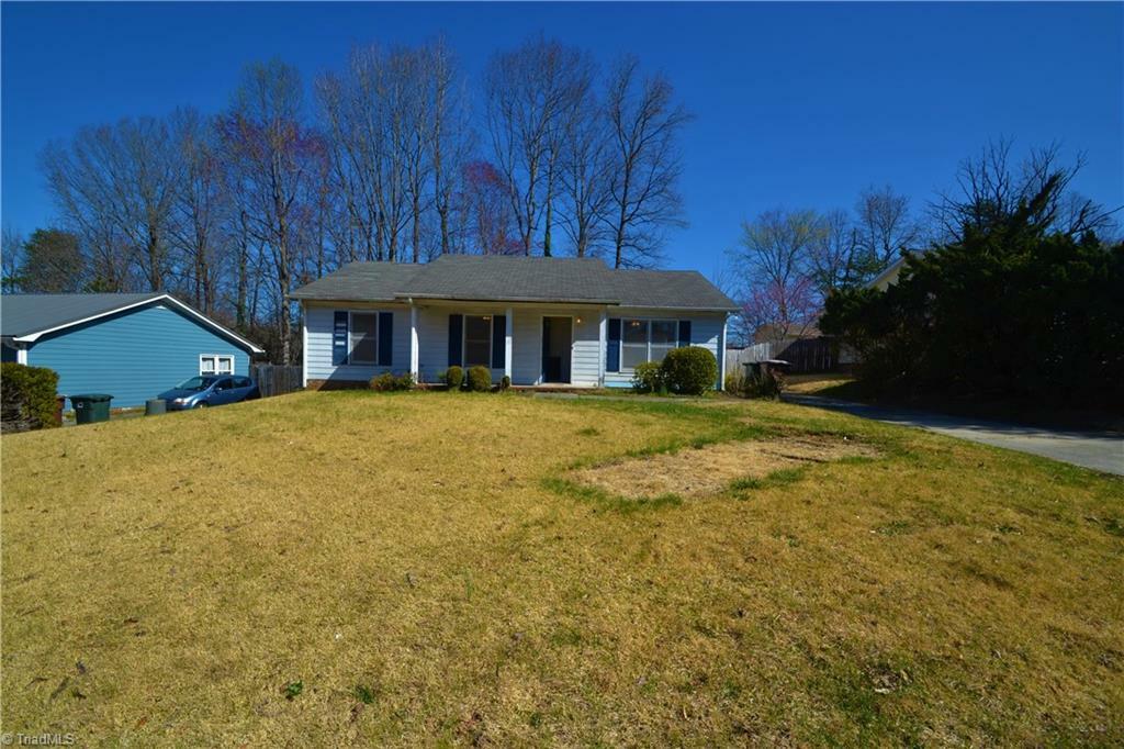 Property Photo:  526 Apple Ridge Road  NC 27406 