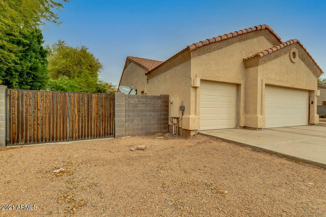 Property Photo:  836 E Kramer Street  AZ 85203 