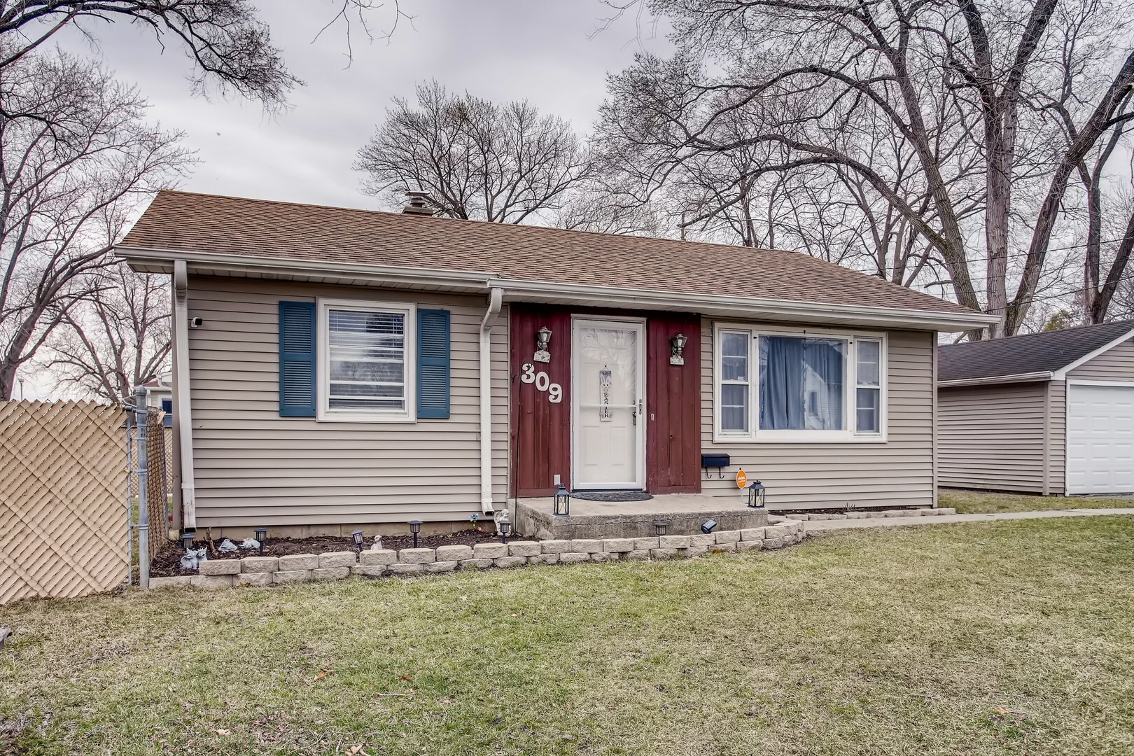 Property Photo: 309 Morton Avenue IL 60506