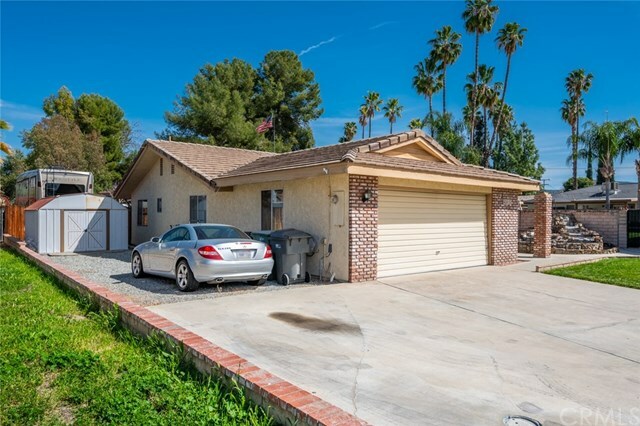 Property Photo:  42413 Santiago Drive  CA 92544 