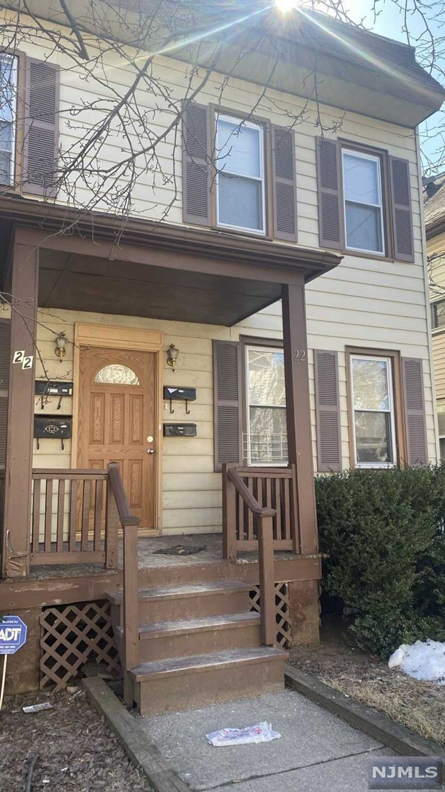 Property Photo:  22 Harrison Street 3  NJ 07109 