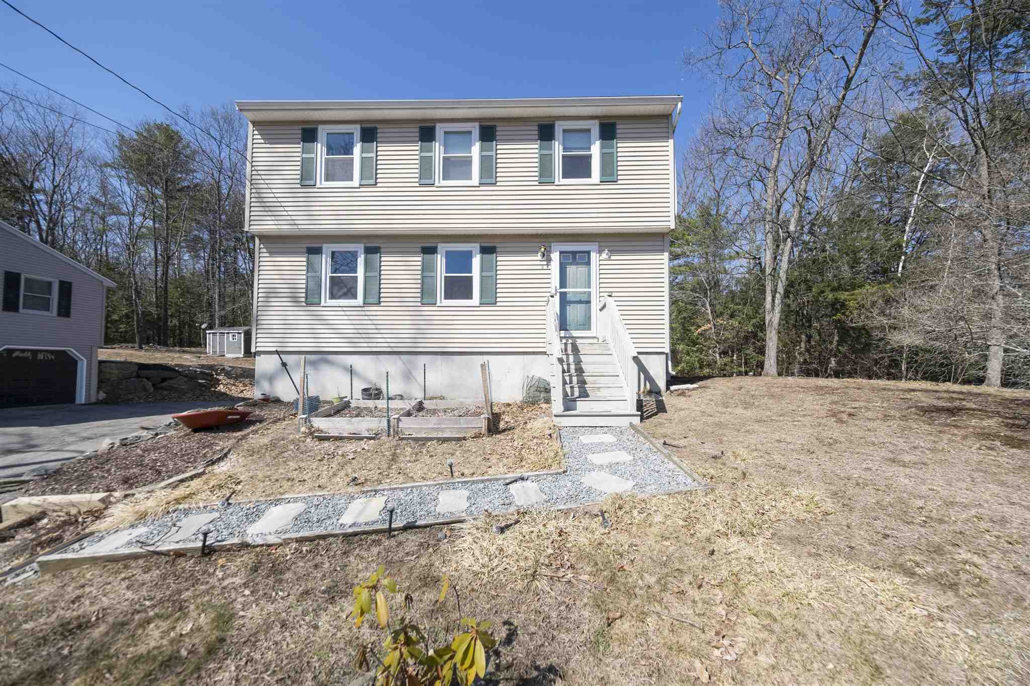 Property Photo:  3 Ezekiel Drive  NH 03038 