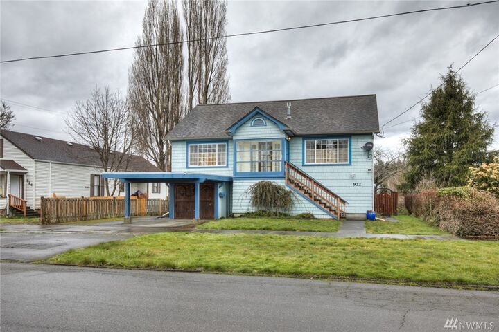 Property Photo: 922 Spruce St WA 98550